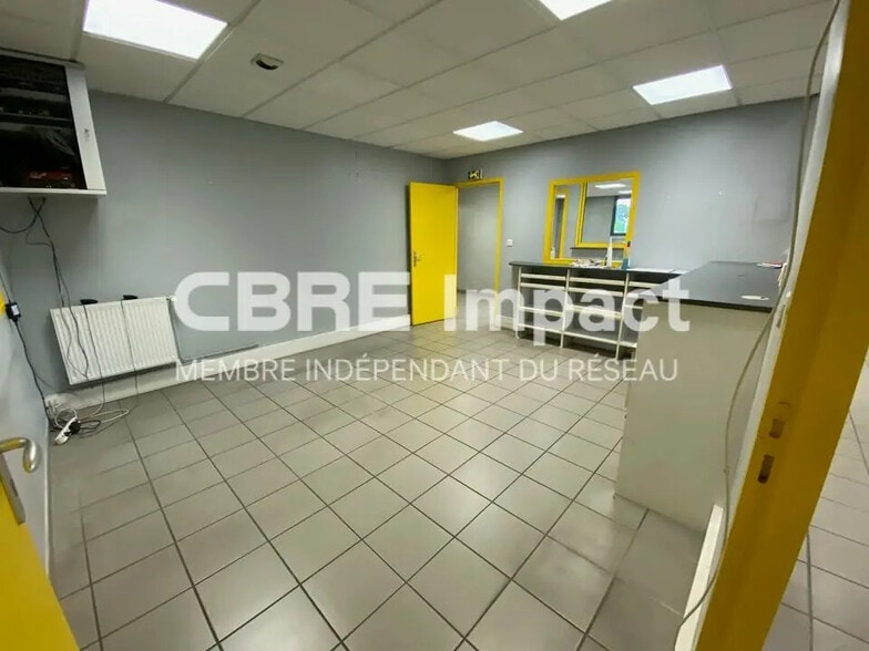 Flex in Sennecey-lès-Dijon for sale - Interior Photo - Image 3 of 4