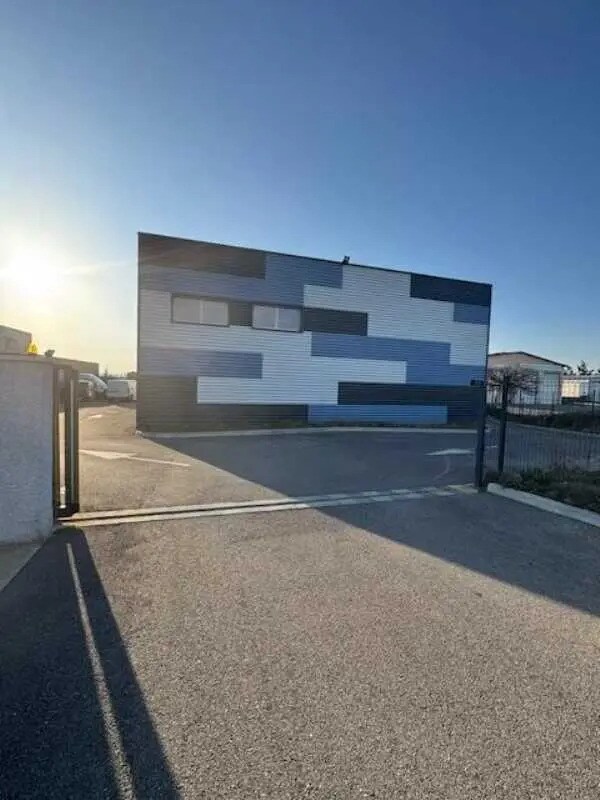 Flex in Dagneux for sale Building Photo- Image 1 of 8