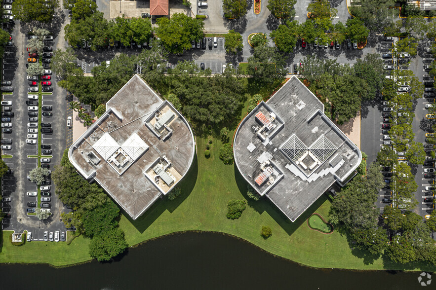 560 Village Blvd, West Palm Beach, FL for lease - Aerial - Image 3 of 27