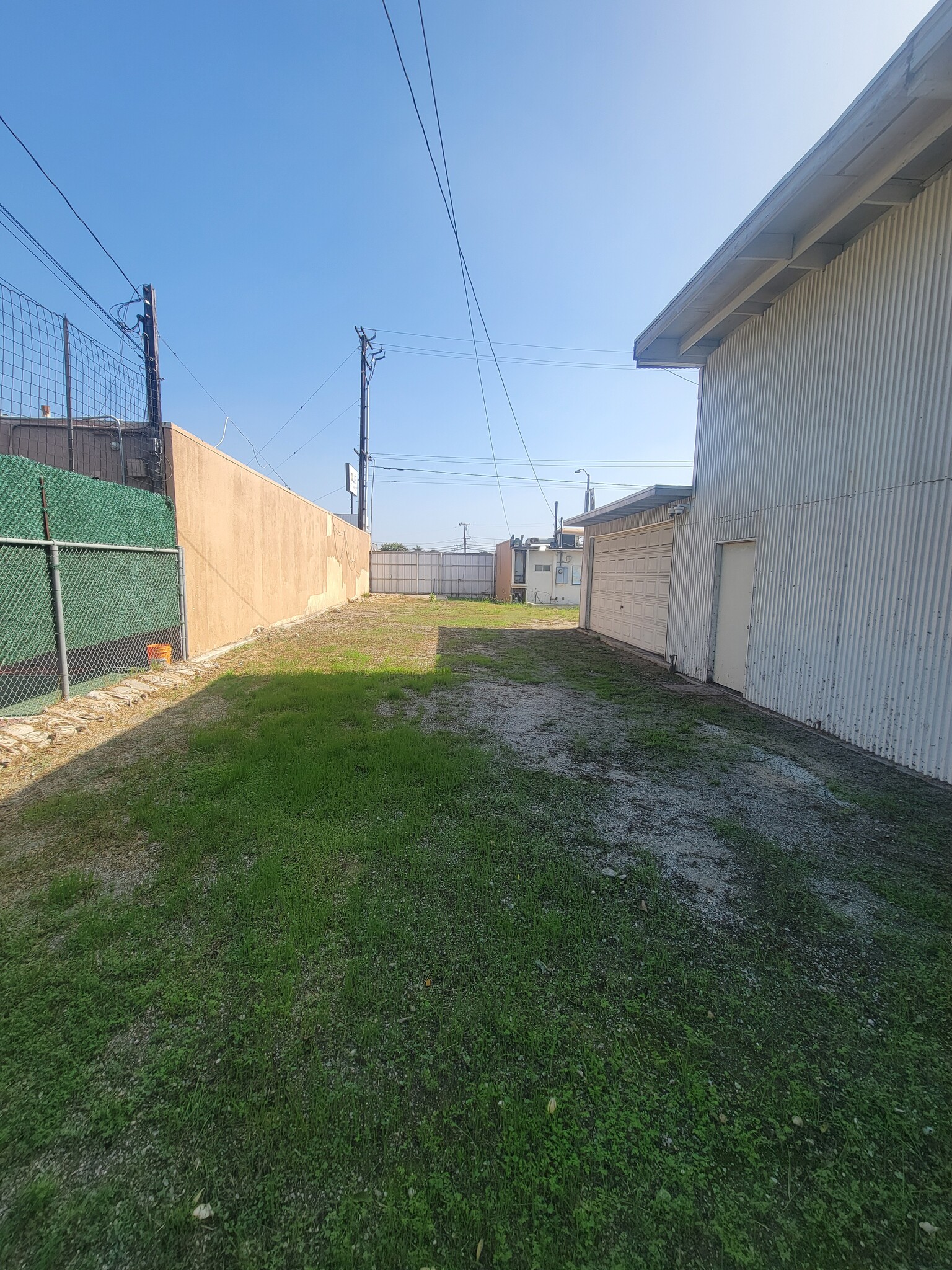 2965 Santa Fe Ave, Long Beach, CA for lease Interior Photo- Image 1 of 16