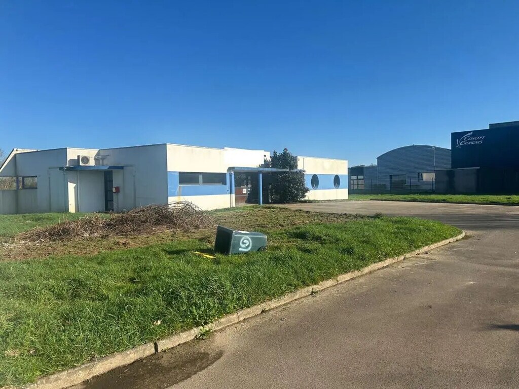 Location Local d'activités 330 m² à 1 232 m² - Photo 1
