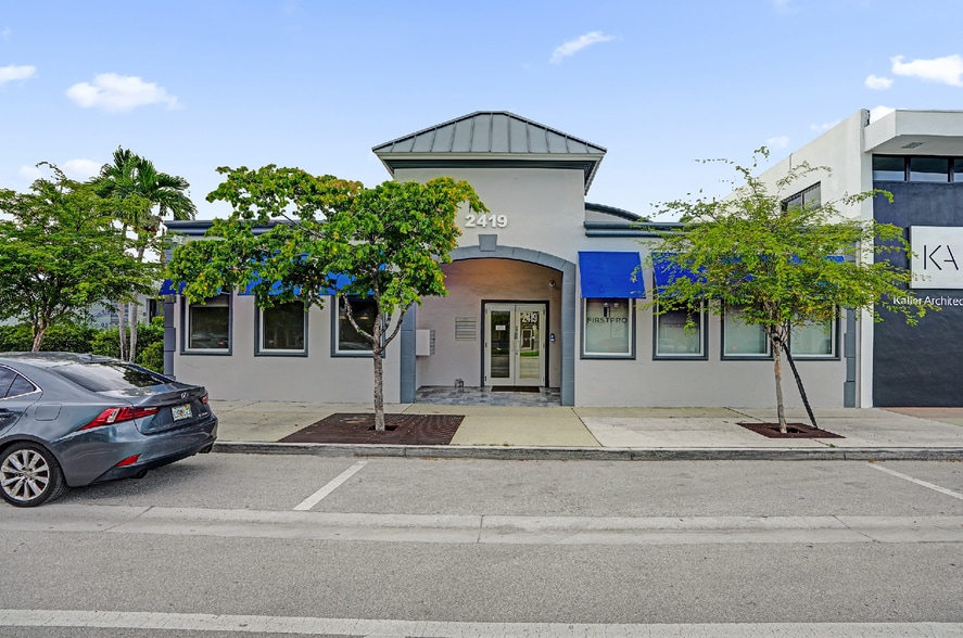 2419 Hollywood Blvd, Hollywood, FL for lease - Building Photo - Image 1 of 32