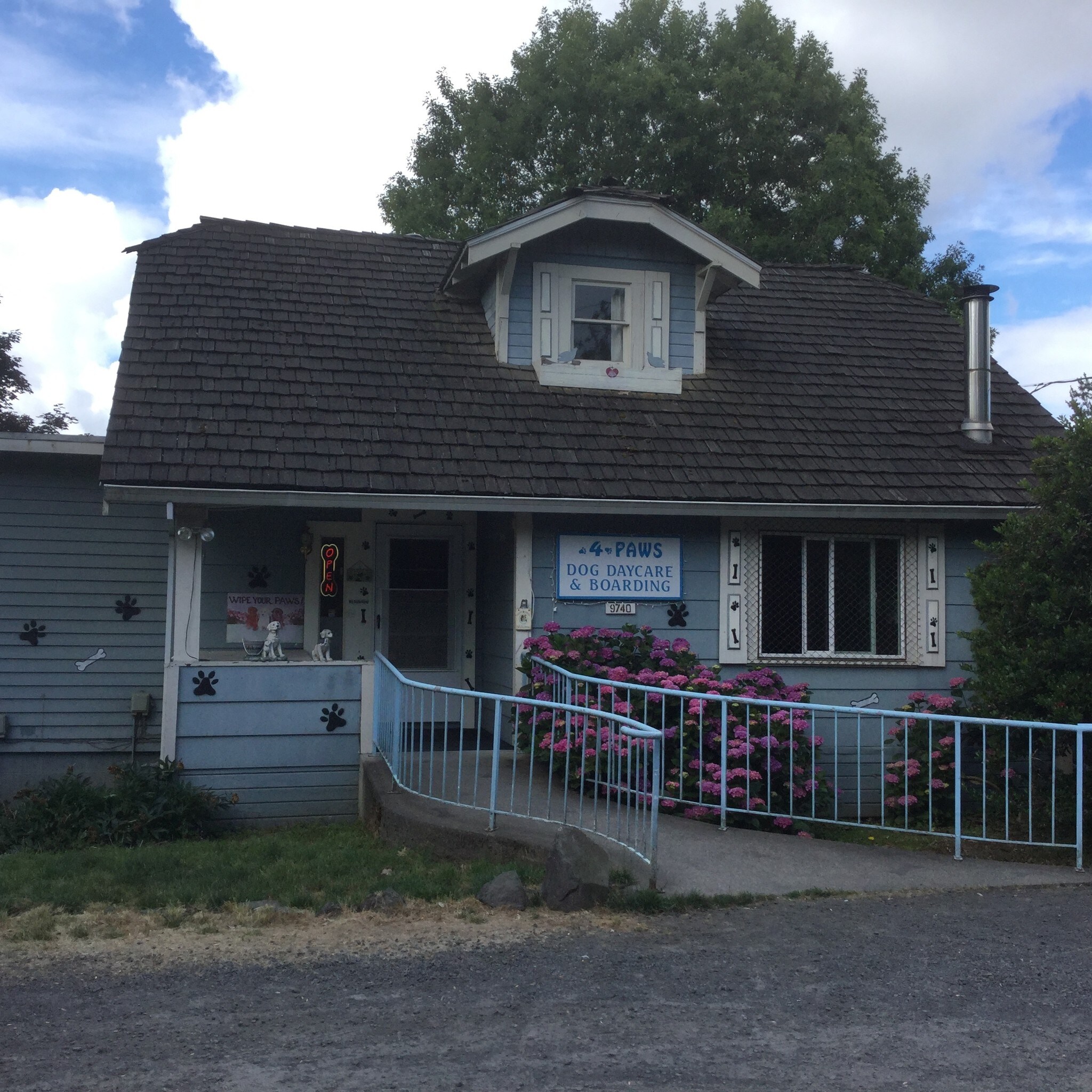 9740-9744 SW Tigard St, Tigard, OR for sale Primary Photo- Image 1 of 1