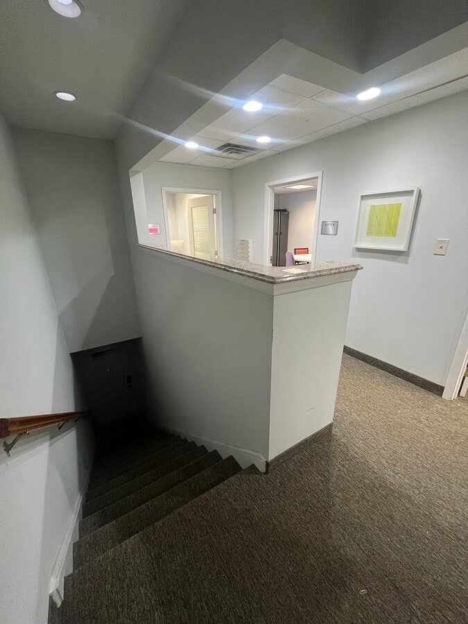 1831 Forest Dr, Annapolis, MD 21401 - Unit H - - Interior Photo - Image 1 of 9