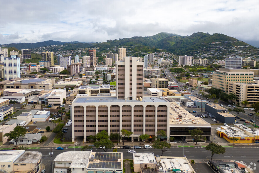 1314 S King St, Honolulu, HI for sale - Building Photo - Image 2 of 7