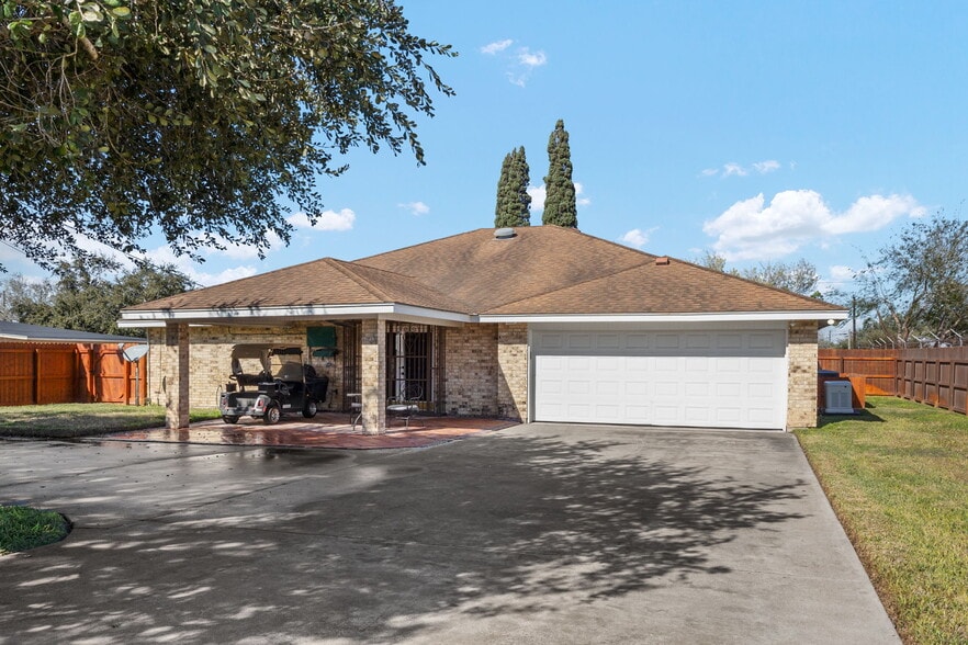 2602 N Texas Blvd, Weslaco, TX for lease - Building Photo - Image 2 of 9