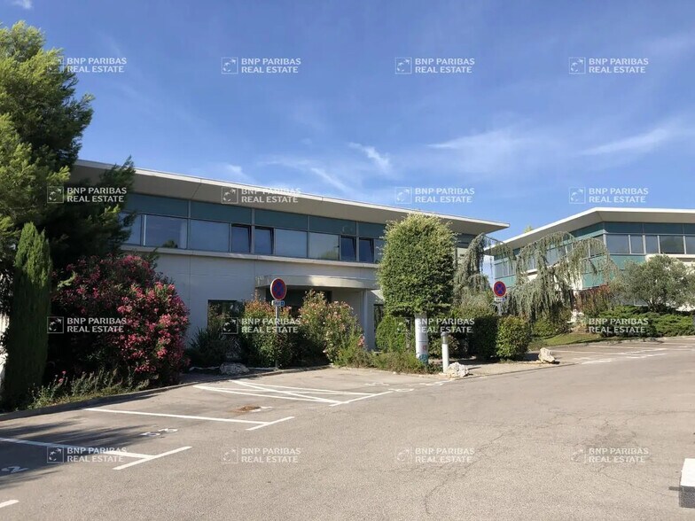 Office in Aix-en-Provence for lease - Building Photo - Image 1 of 65