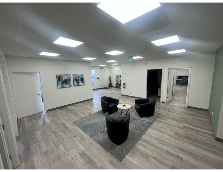 41 Hangar Way, Watsonville, CA for lease - Building Photo - Image 3 of 5