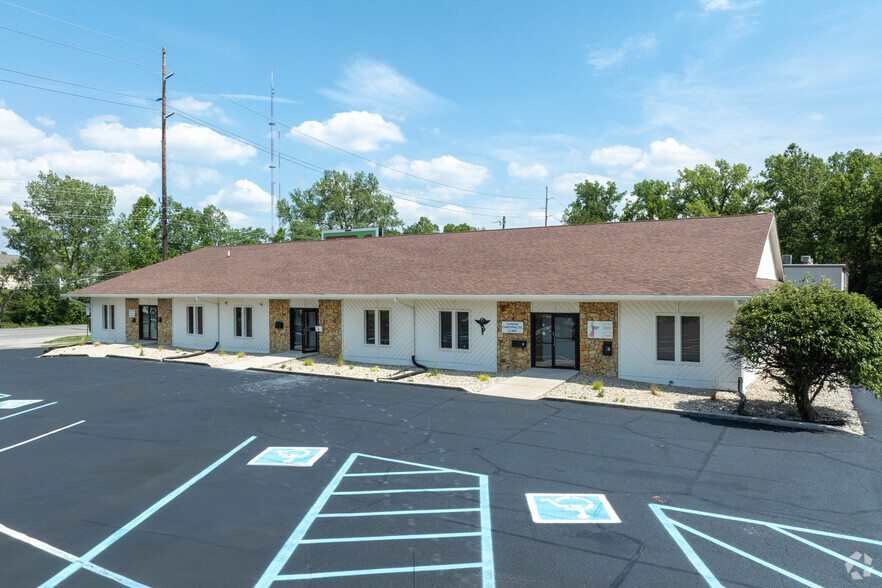 7770-7780 N Michigan Rd, Indianapolis, IN for lease - Building Photo - Image 2 of 8