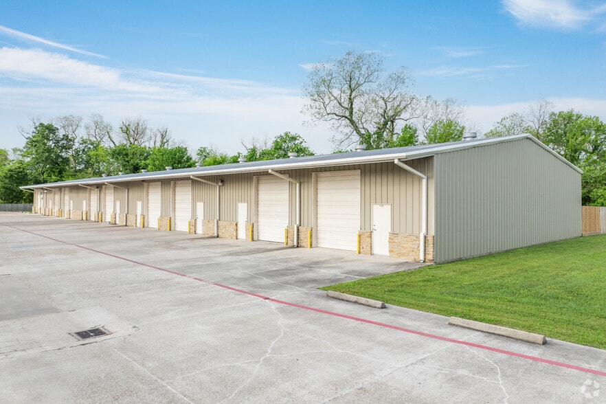 1646 Blaisdale Rd, Richmond, TX for lease - Building Photo - Image 3 of 6