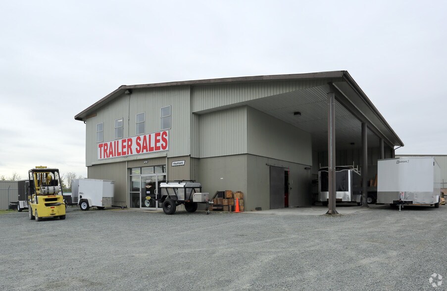 30758 S Fraser Way, Abbotsford, BC for sale - Primary Photo - Image 1 of 1