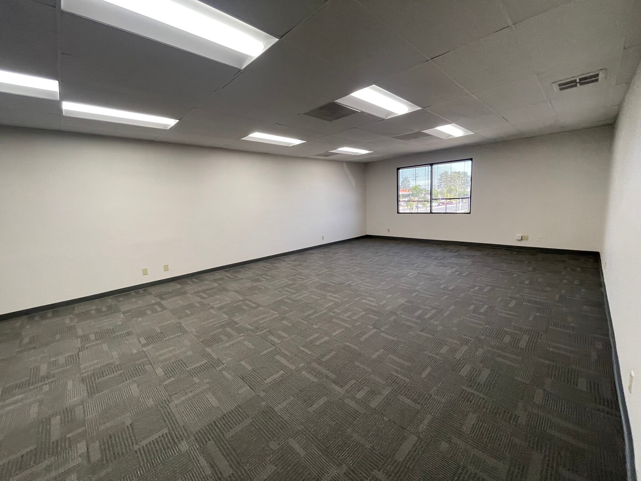 12362 Beach Blvd, Stanton, CA for lease Interior Photo- Image 1 of 8