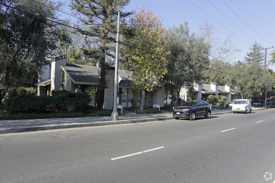 4647 Long Beach Blvd, Long Beach, CA for lease - Primary Photo - Image 1 of 17