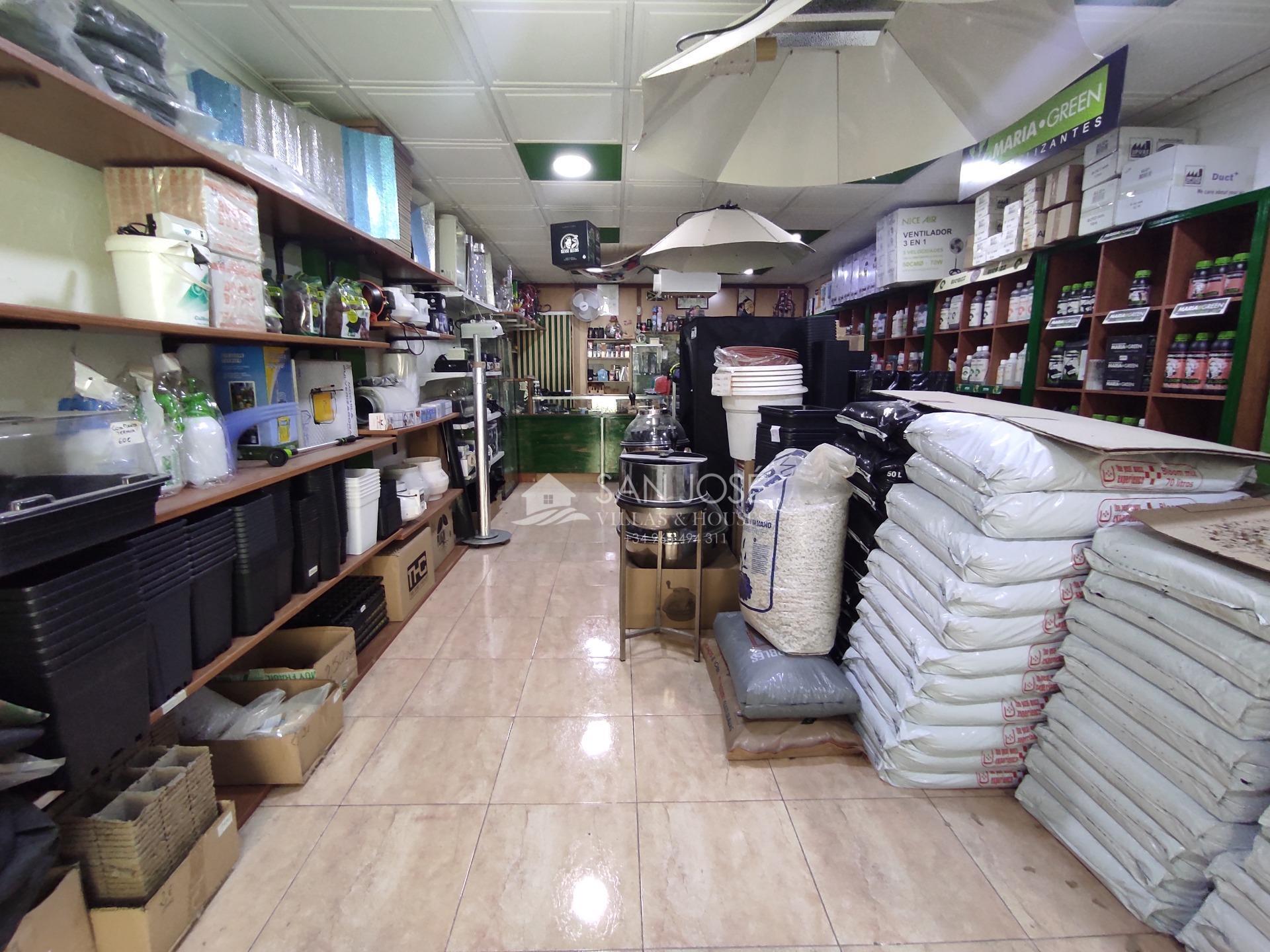 Retail in Aspe for sale Building Photo- Image 1 of 7