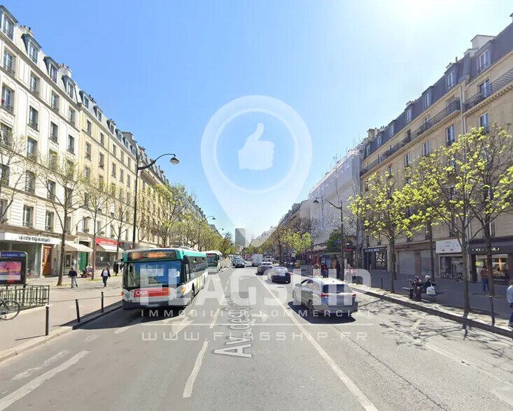 Retail in Paris for lease - Building Photo - Image 1 of 3