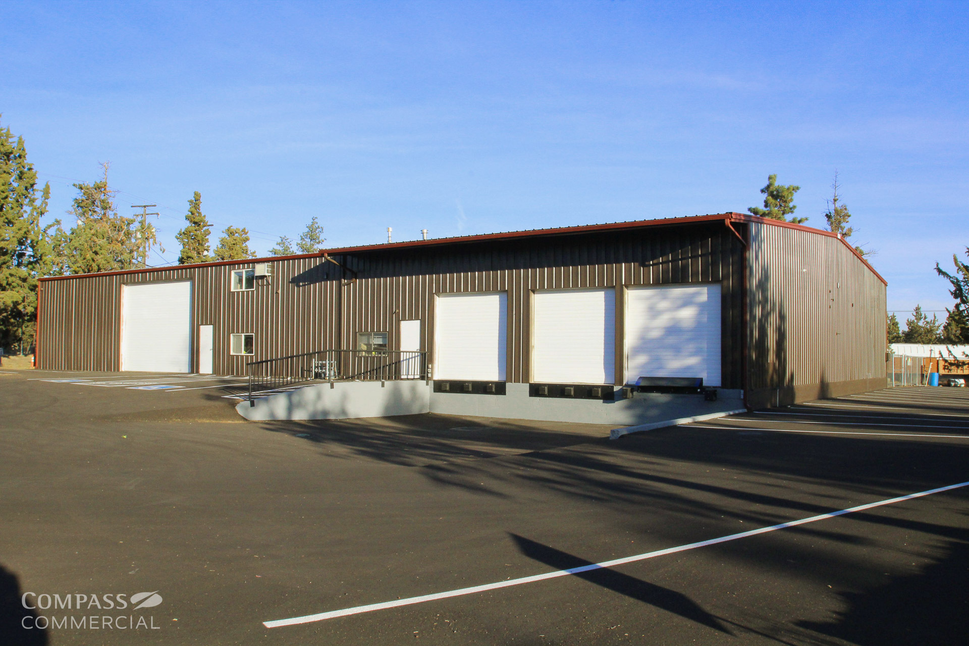 20576 Painters Ct, Bend, OR for lease Building Photo- Image 1 of 10