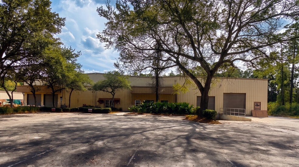 15 Hargrove Grade, Palm Coast, FL for lease - Building Photo - Image 2 of 13