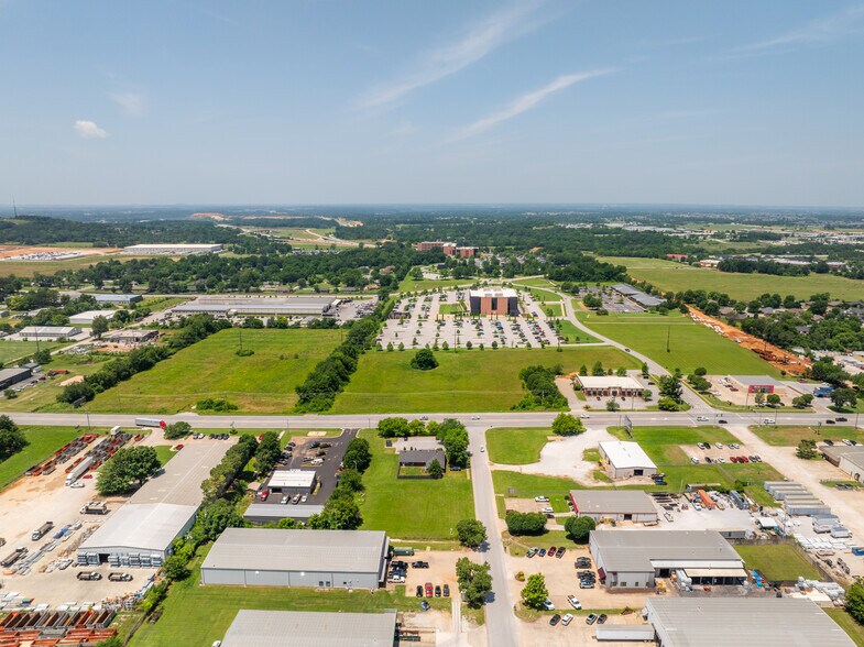 S Bloomington St, Lowell, AR for sale - Building Photo - Image 3 of 5