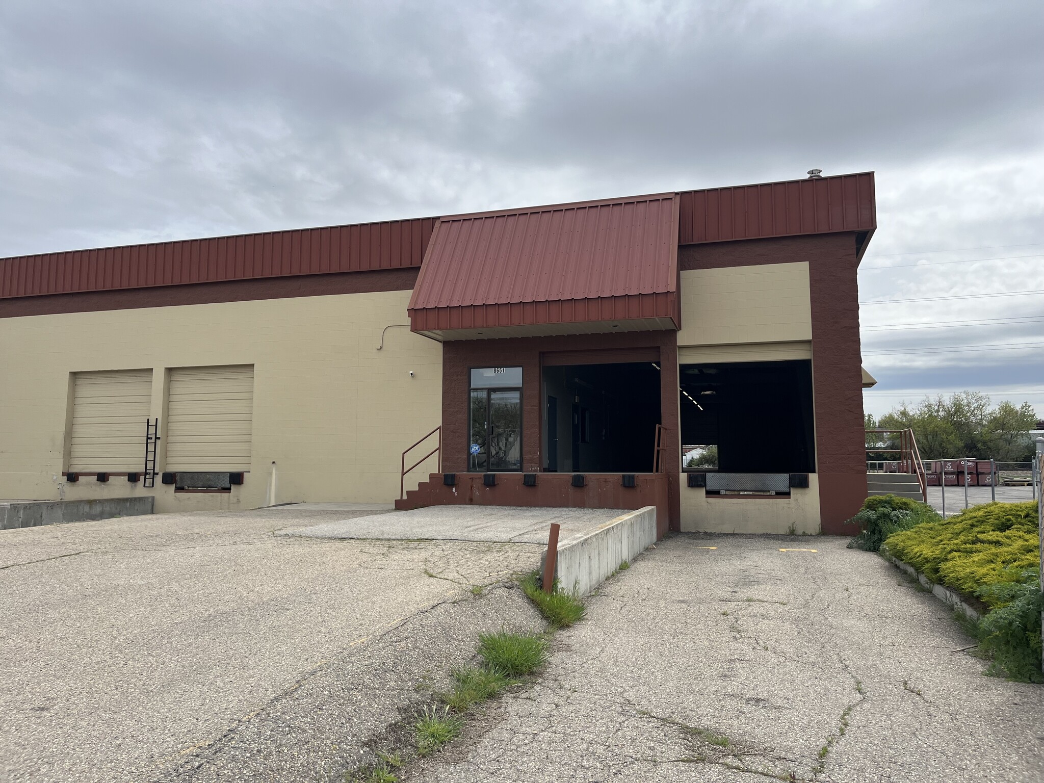 8645-8651 Westpark St, Boise, ID for lease Building Photo- Image 1 of 12