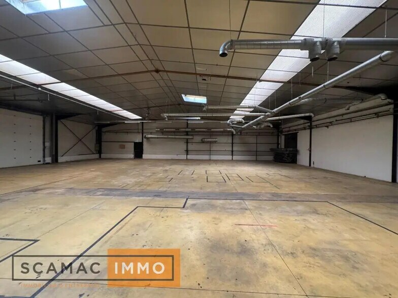 Industrial in Le Châtelet-en-Brie for sale - Interior Photo - Image 2 of 6