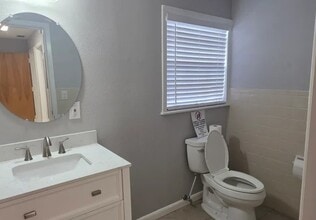 7714 Massachusetts Ave, New Port Richey, FL for lease Interior Photo- Image 1 of 5