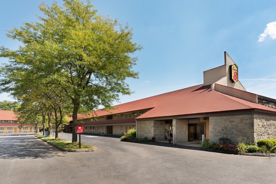 1951 Broad Ave, Findlay, OH for sale - Building Photo - Image 1 of 5