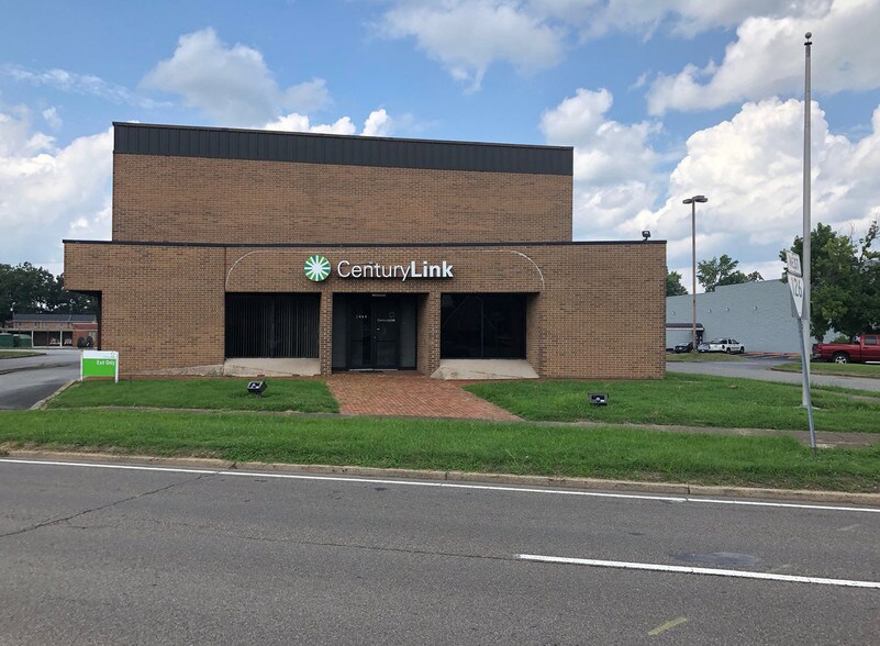 2444 Memorial Blvd, Kingsport, TN 37664