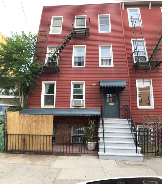 162 Metropolitan Ave, Brooklyn, NY for sale - Building Photo - Image 1 of 1