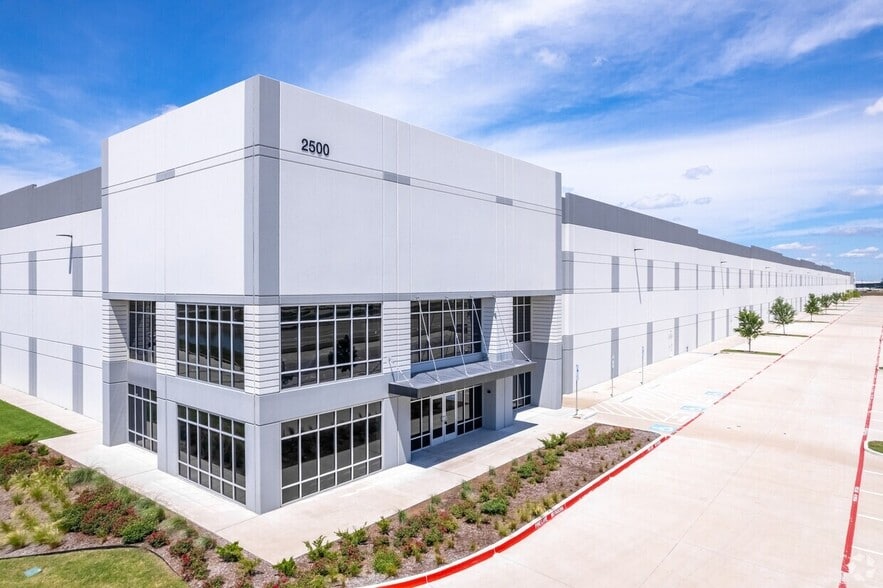 2800 S Millers Ferry Rd, Wilmer, TX for lease - Building Photo - Image 2 of 2