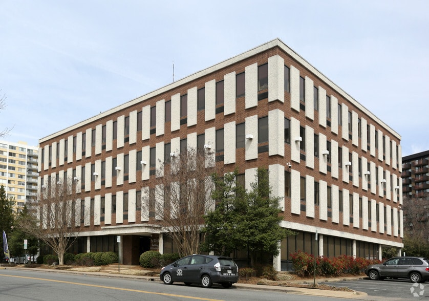 6121 Lincolnia Rd, Alexandria, VA for lease - Building Photo - Image 2 of 19