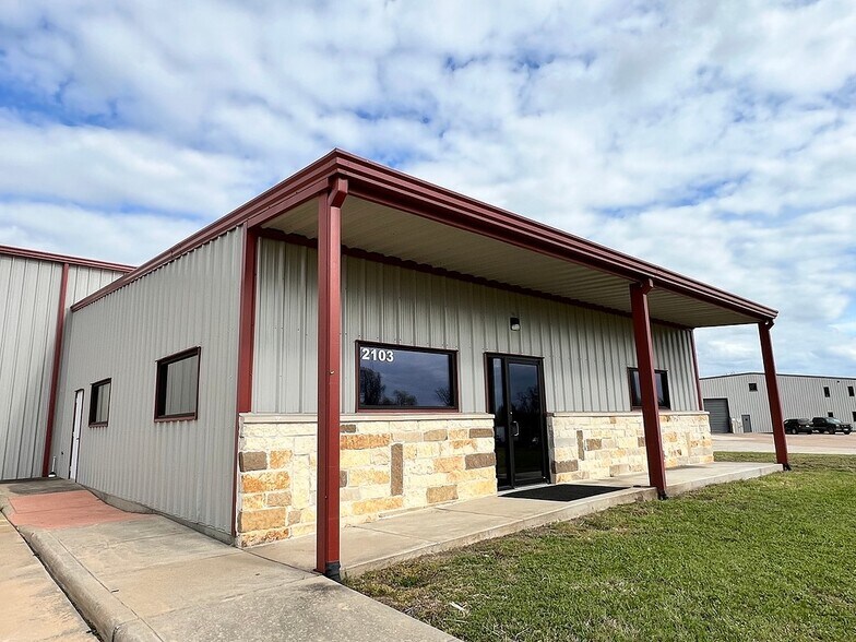 2103 Longwood Dr, Brenham, TX 77833 Industrial for Sale
