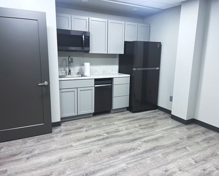 1454 30th St, West Des Moines, IA for lease - Building Photo - Image 3 of 3