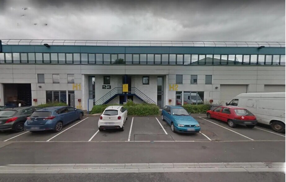 Industrial in Le Thillay for lease - Building Photo - Image 2 of 25