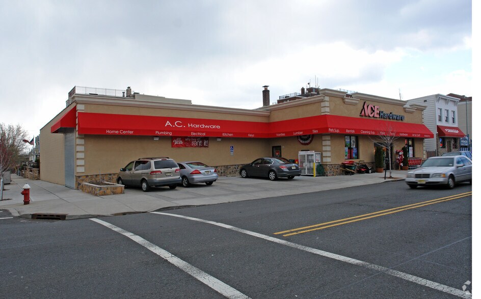 1030 Broadway, Bayonne, NJ for sale - Primary Photo - Image 1 of 1