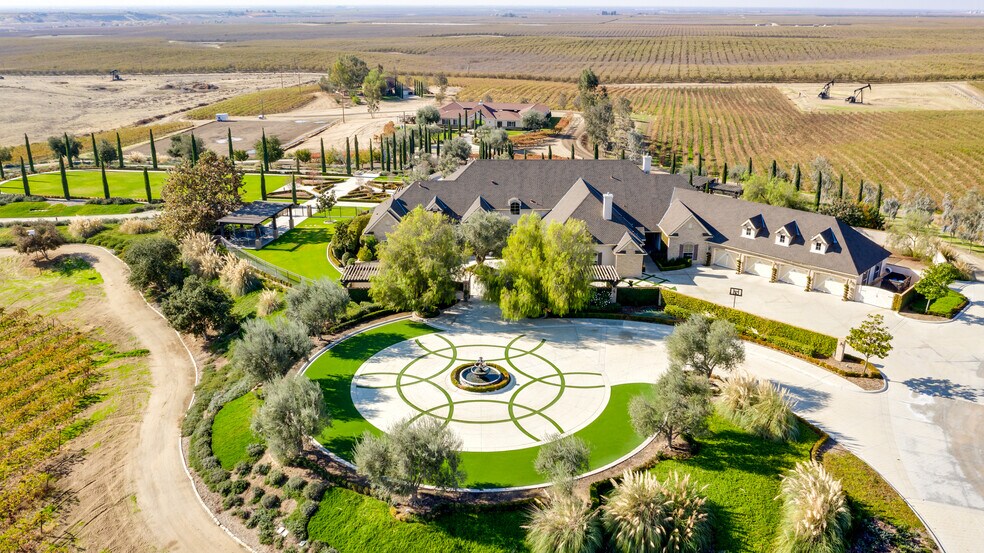 16073 Highway 65, Bakersfield, CA 93308