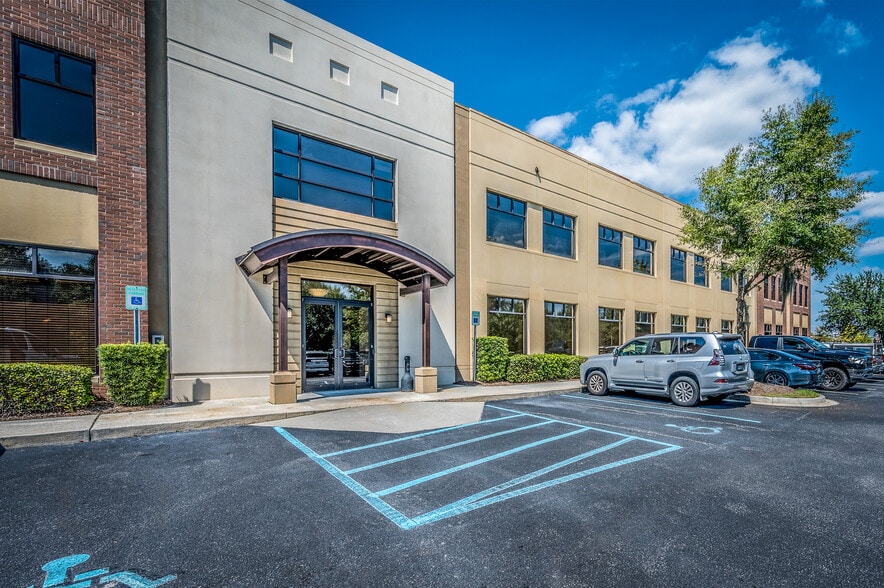 4969 Centre Pointe Dr, North Charleston, SC for lease - Building Photo - Image 2 of 23