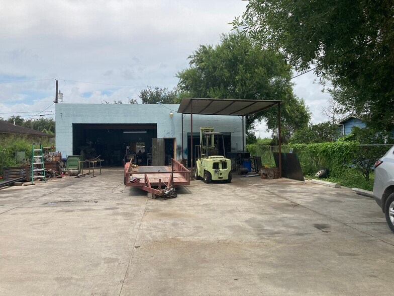 2505 N Bridge Ave, Weslaco, TX for sale - Building Photo - Image 1 of 1