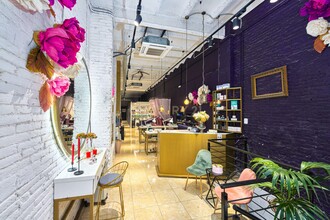 Retail in Barcelona, Barcelona for lease Interior Photo- Image 1 of 19