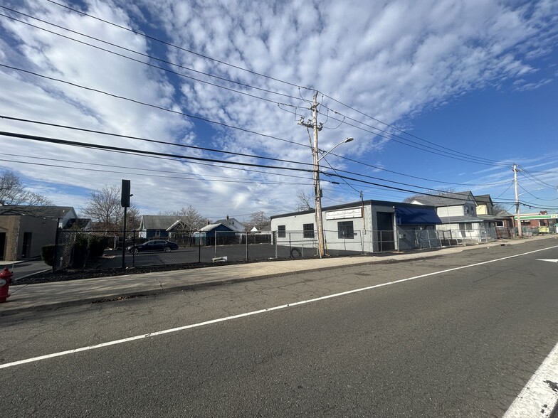 1114 Route 110, Farmingdale, NY for lease - Building Photo - Image 1 of 9