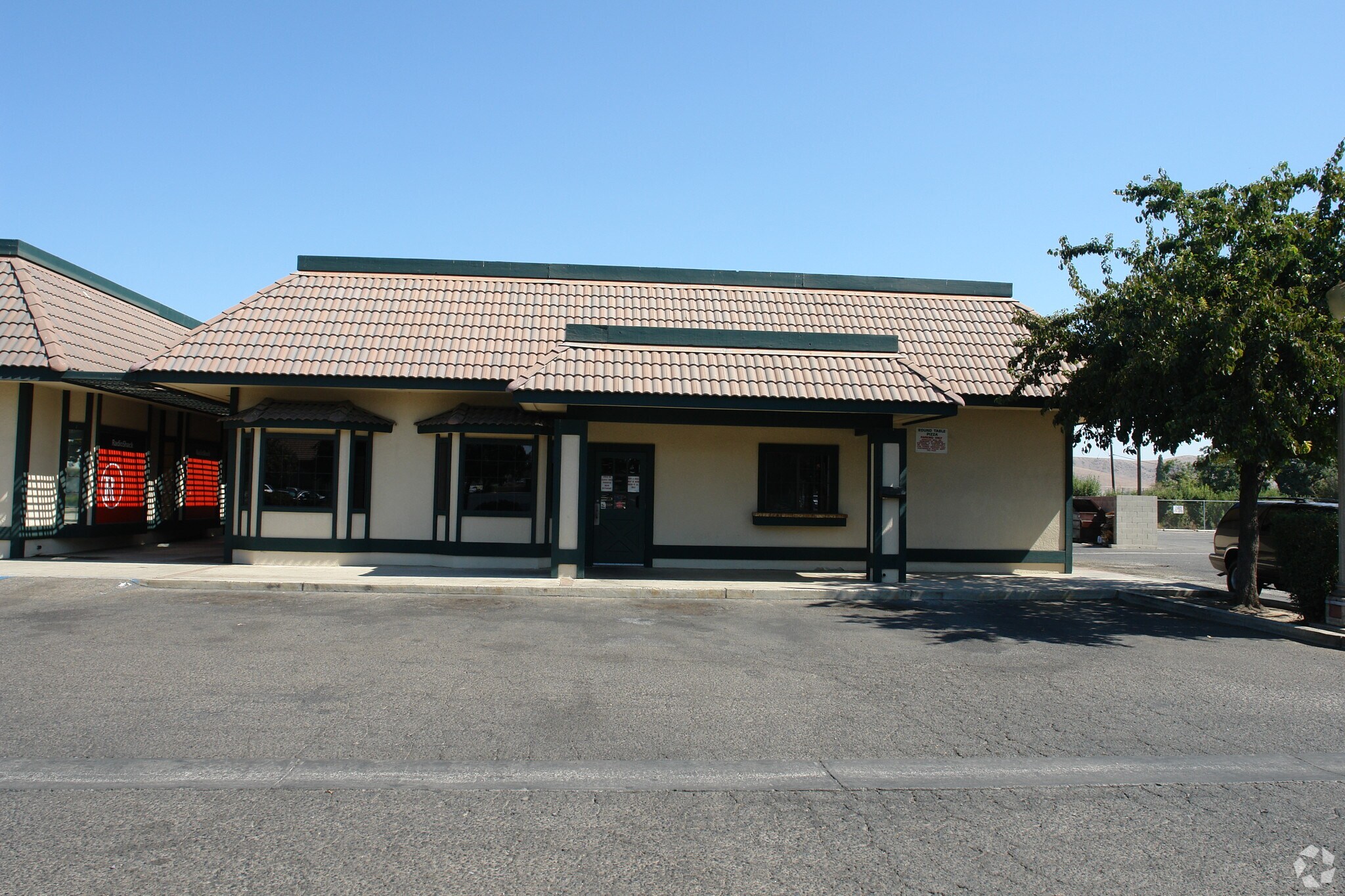 1138 W Henderson Ave, Porterville, CA 93257