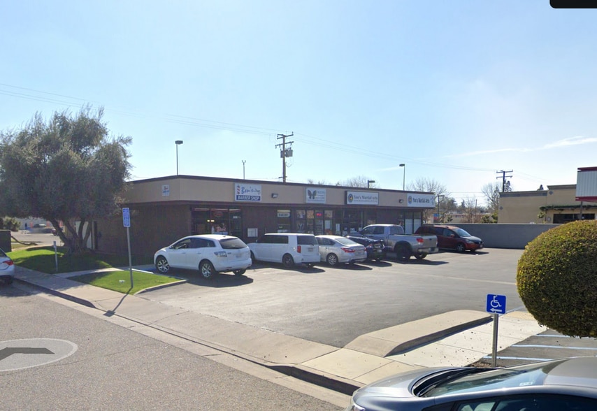 1737A W Caldwell Ave, Visalia, CA for lease - Building Photo - Image 1 of 2