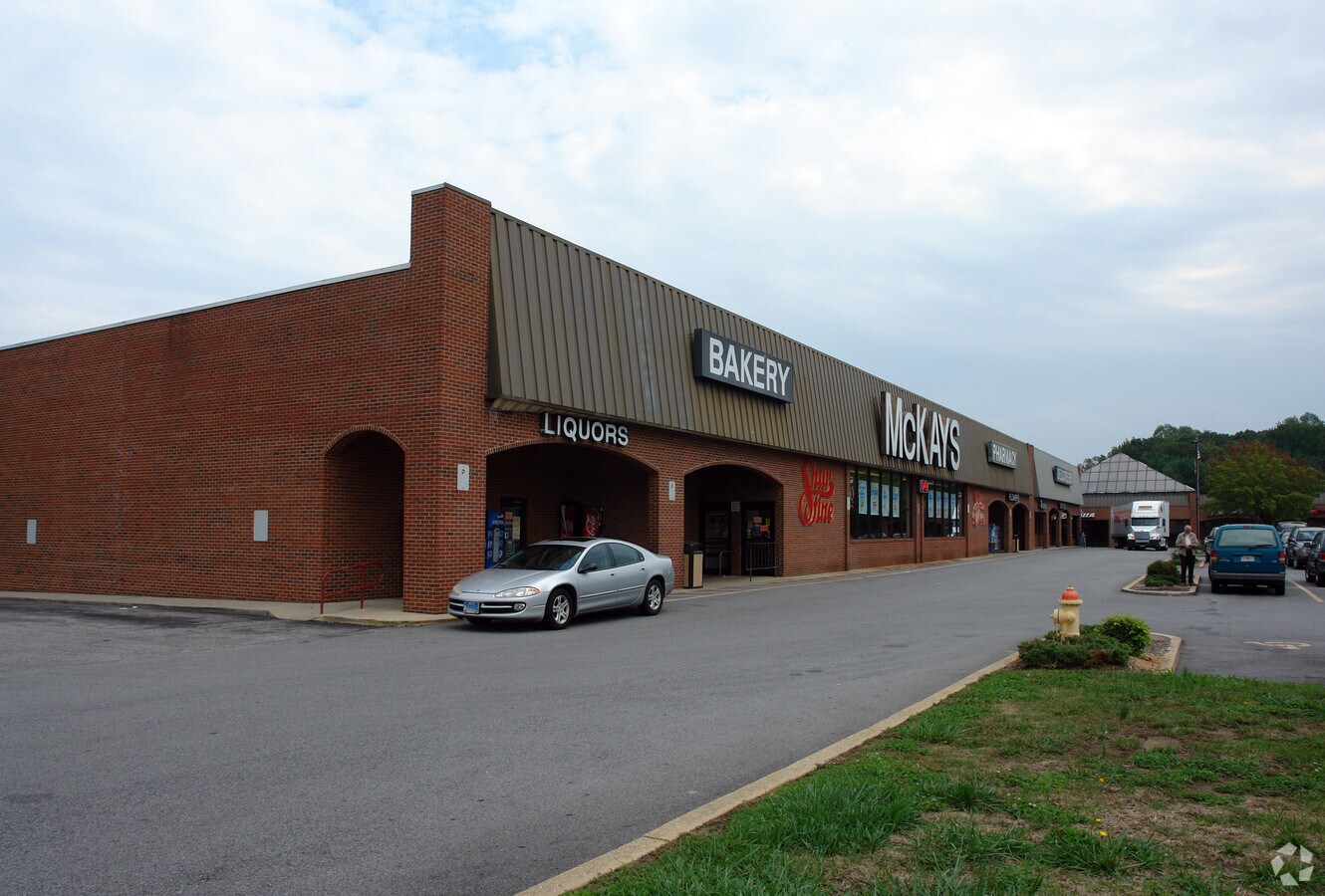 37660 Mohawk Dr, Charlotte Hall, MD 20622