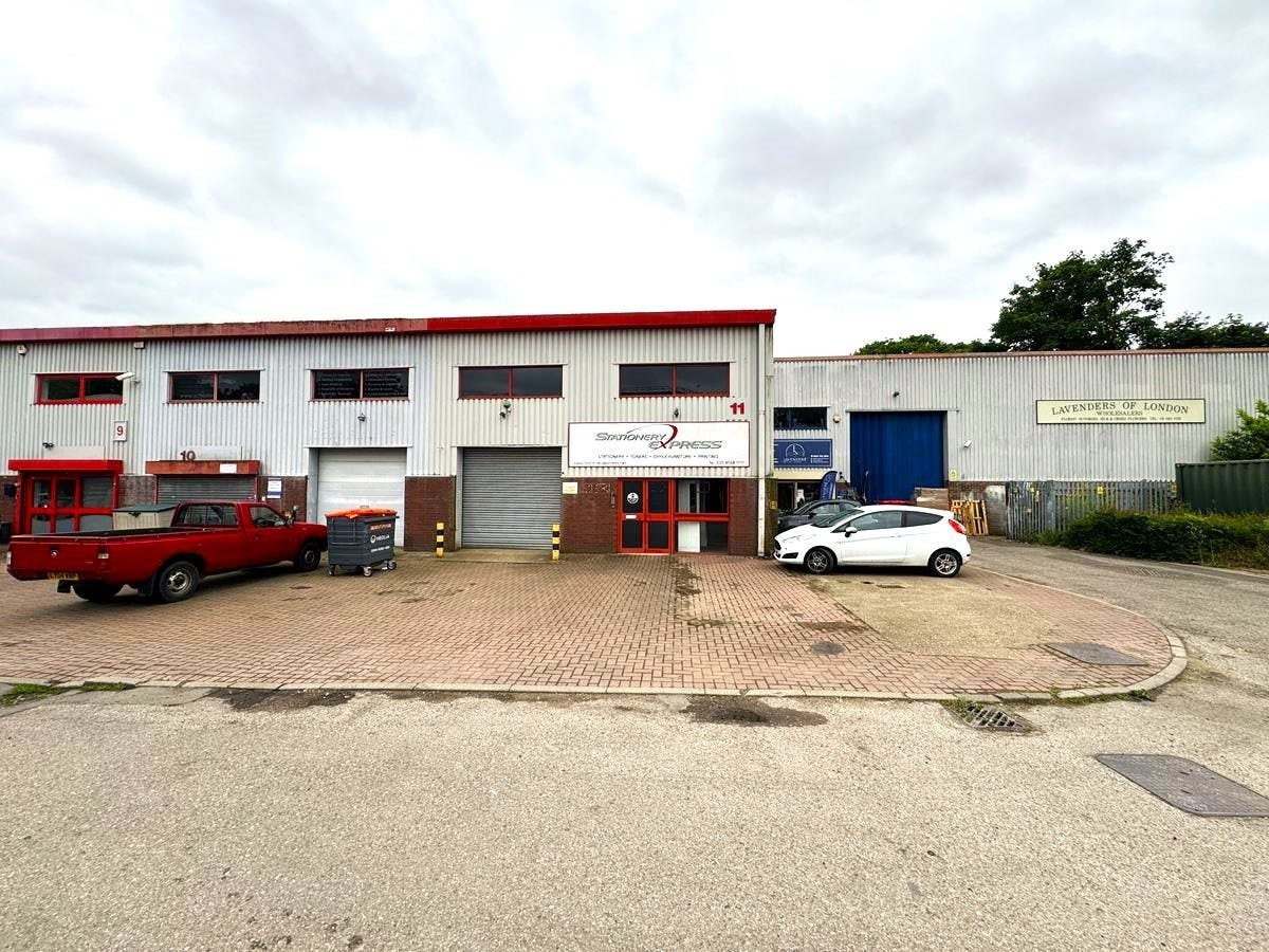 St. Johns Rd, Isleworth for sale Building Photo- Image 1 of 11