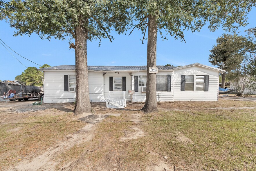 13518 FM 2432 Rd, Willis, TX for sale - Primary Photo - Image 1 of 9