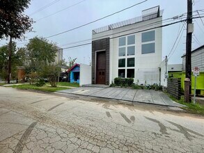 3335 W Lamar St, Houston, TX for lease Interior Photo- Image 2 of 29