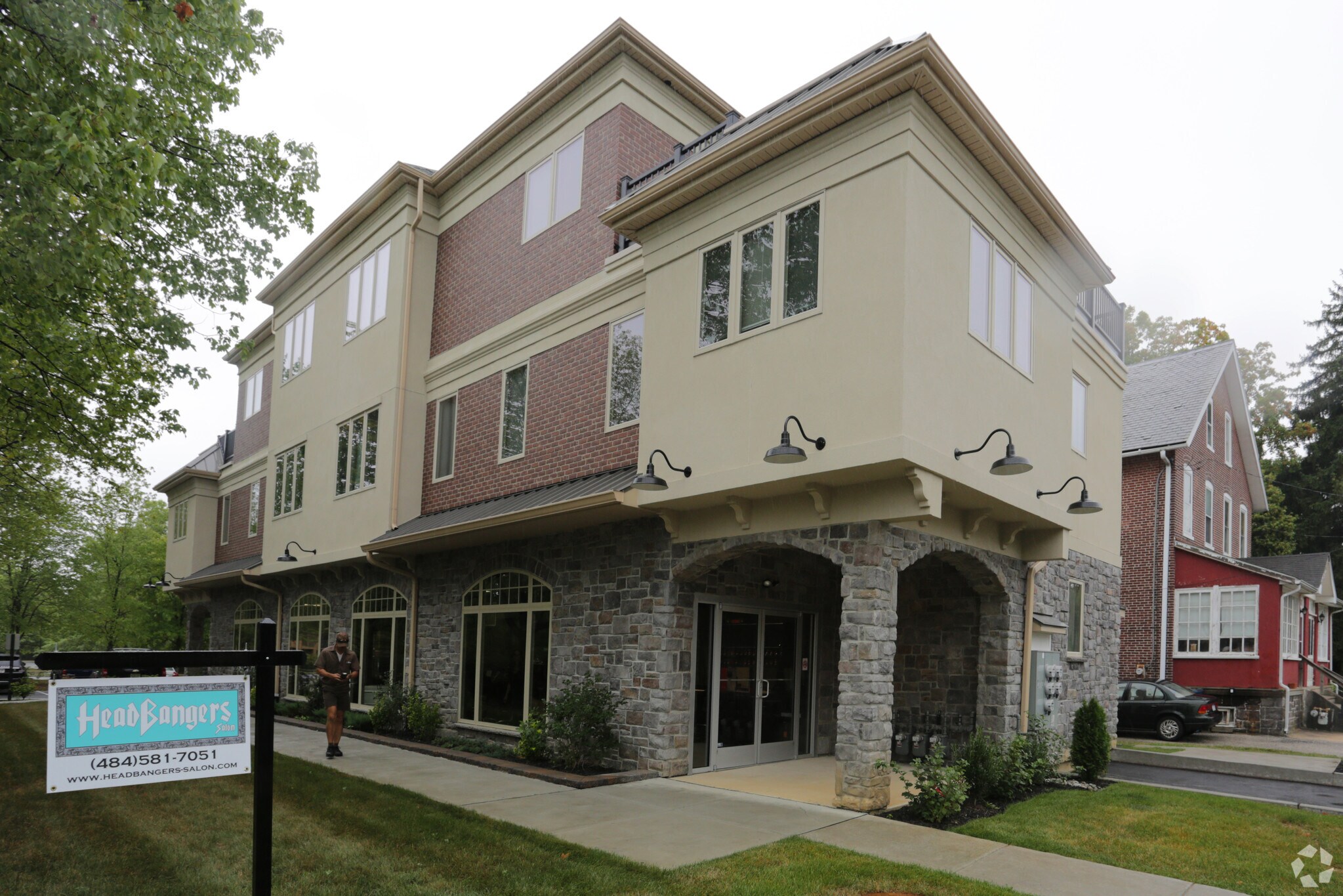 18 Berkeley Rd, Devon, PA for sale Primary Photo- Image 1 of 1