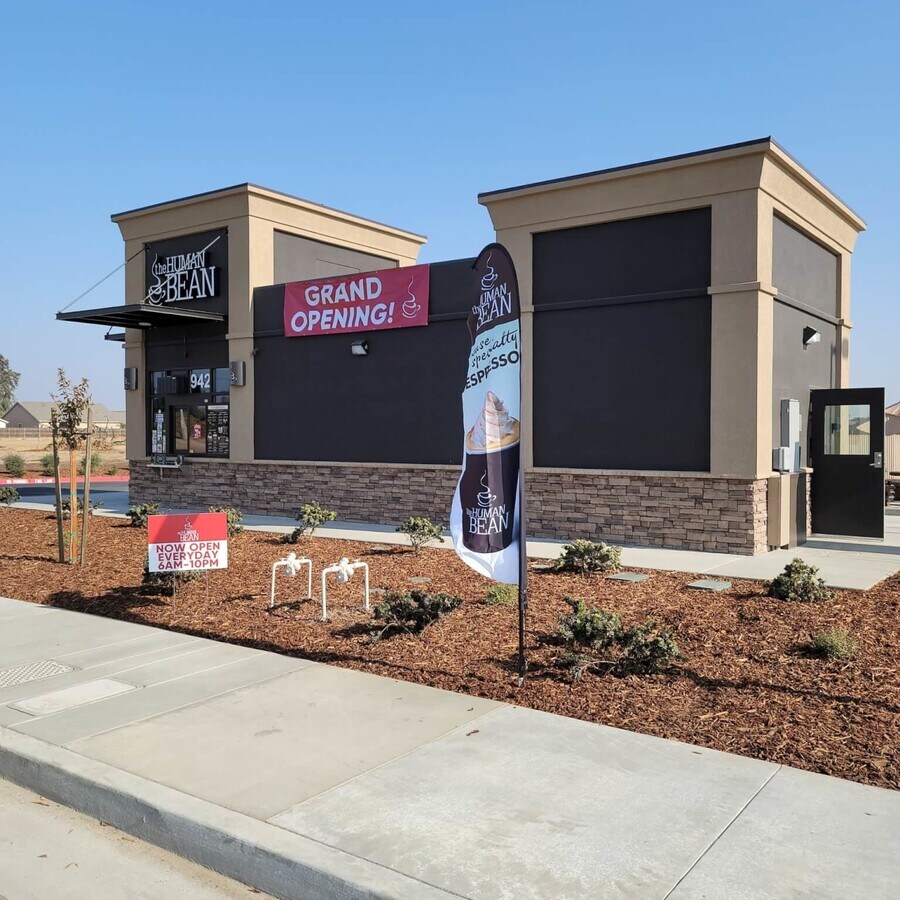 942 S Mooney Blvd, Tulare, CA 93274