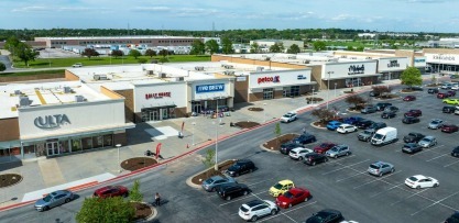 L St, Omaha, NE for lease - Building Photo - Image 1 of 20