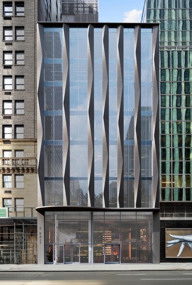 5 E 59th St, New York, NY for lease - Building Photo - Image 2 of 2