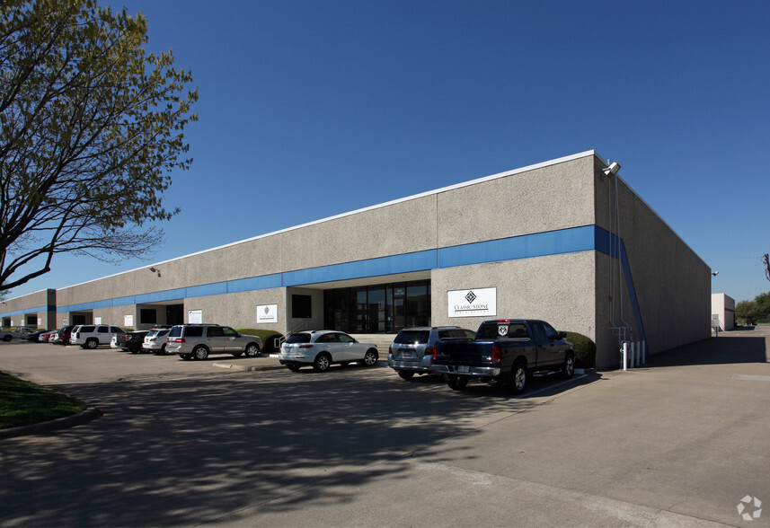 11431 Ferrell Dr, Farmers Branch, TX for lease - Building Photo - Image 3 of 6